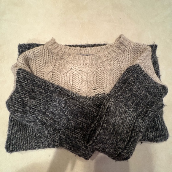 Velvet fisherman cable oversized sweater - Picture 3 of 6